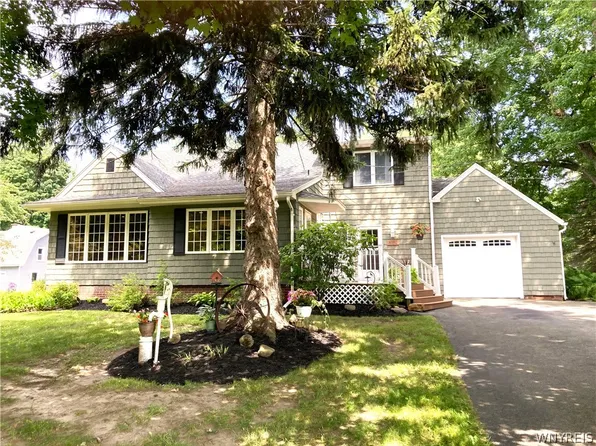 8178 Stahley Rd, East Amherst, NY 14051