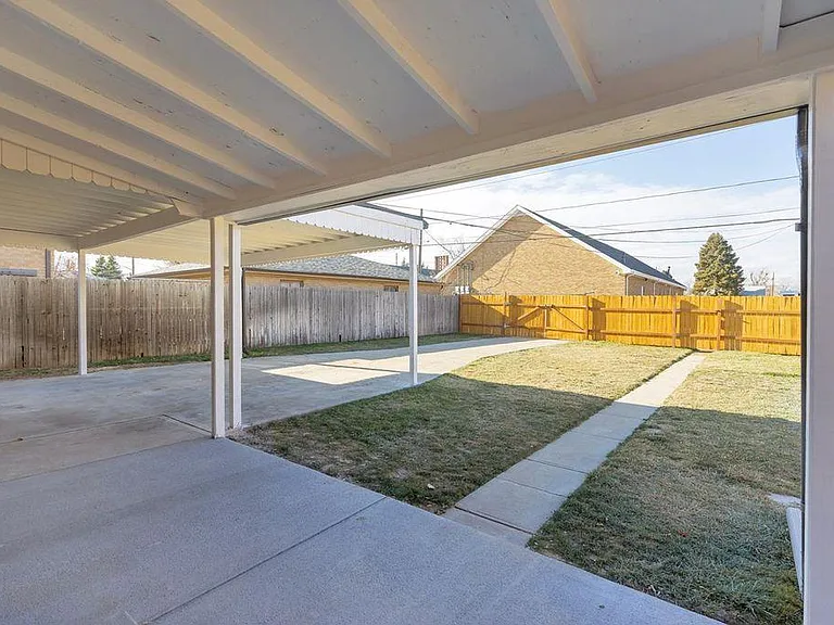 3525 N Glencoe St — Photo 3
