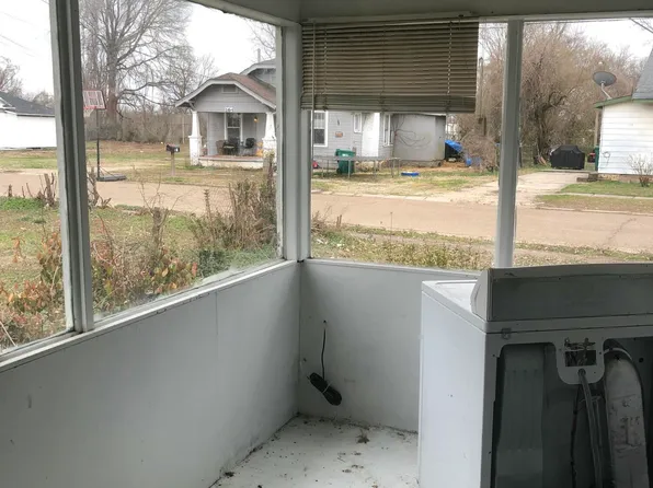 126 McCorry St, Jackson, TN 38301