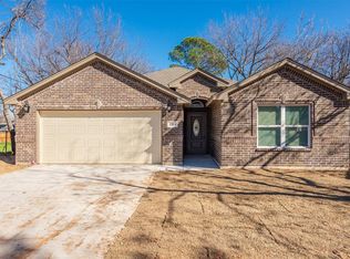 1316 Betty Ln, Haltom City, TX 76117