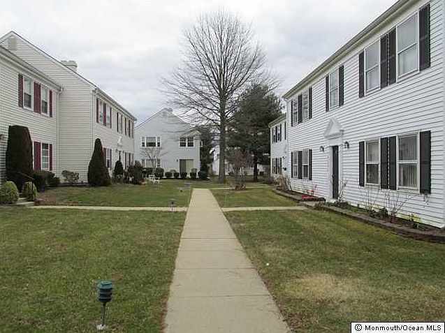 2nd image of 639 Yale Way #O