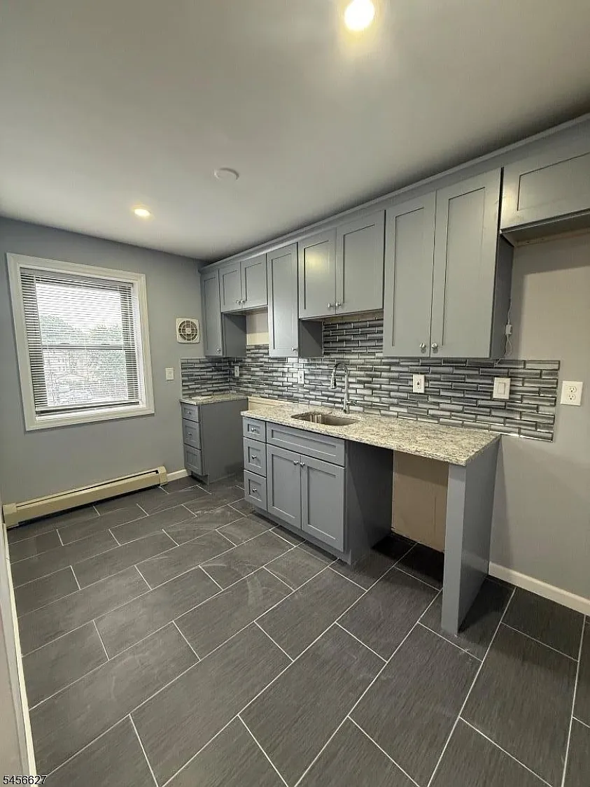1 bed, 1.0 bath, $1,825 — Photo 1
