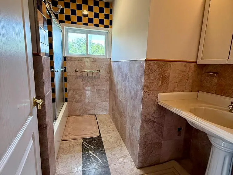 3001 Preston Ave — Photo 16