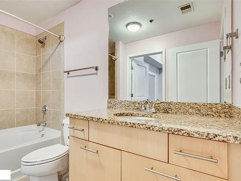 3324 Peachtree Rd NE #2515 — Photo 12