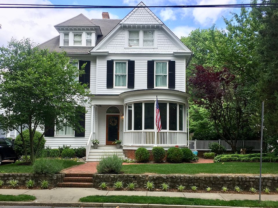 1st image of 32 Southgate Ave
