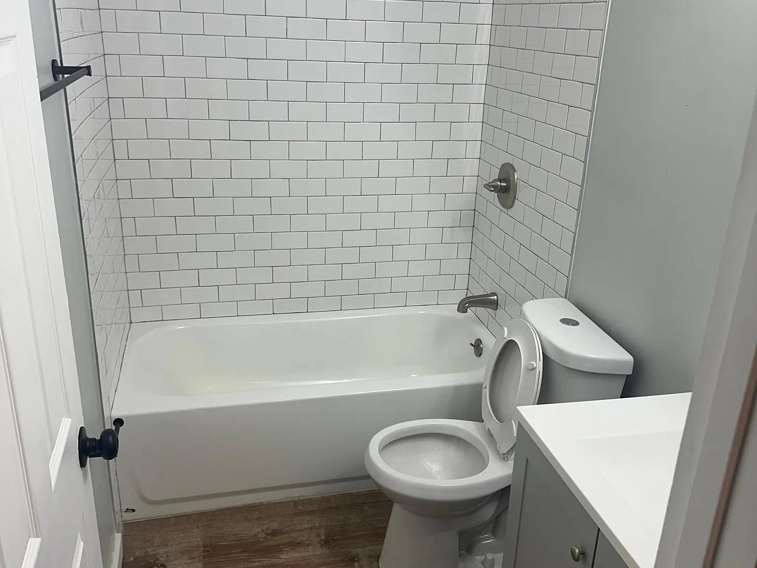 2219 Kenton St — Photo 4
