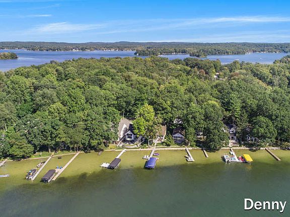 3rd image of 3775 England Dr