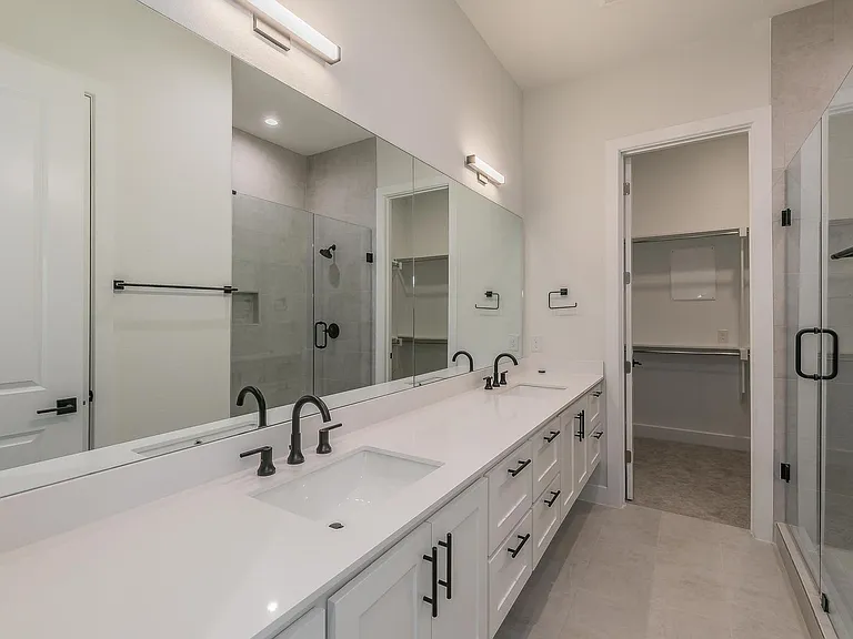 682 W Main St — Photo 24