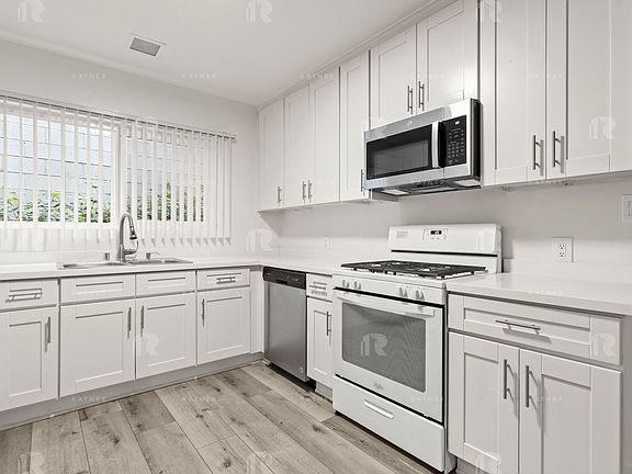 4th image of 4216 Mary Ellen Ave APT 6