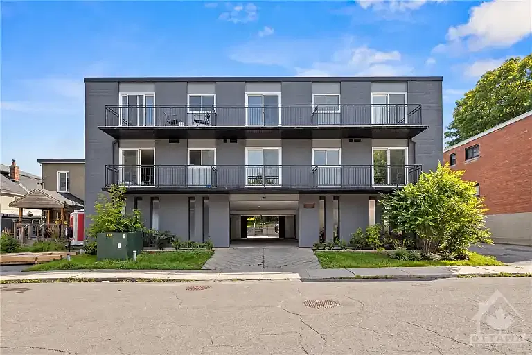 99 Rosemount Ave #302