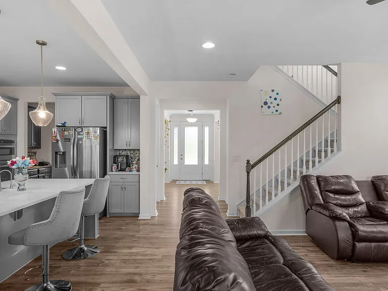 10245 Paper Birch Dr — Photo 8