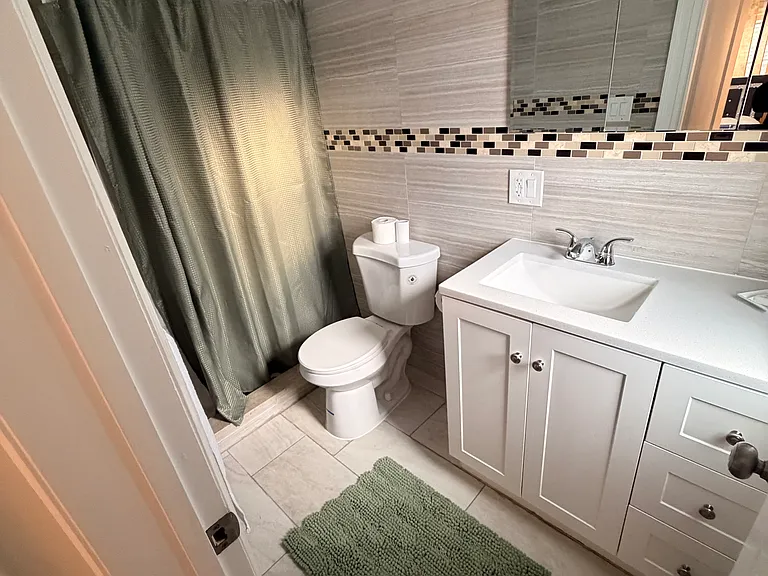 14811 N Conduit Ave #2 — Photo 9