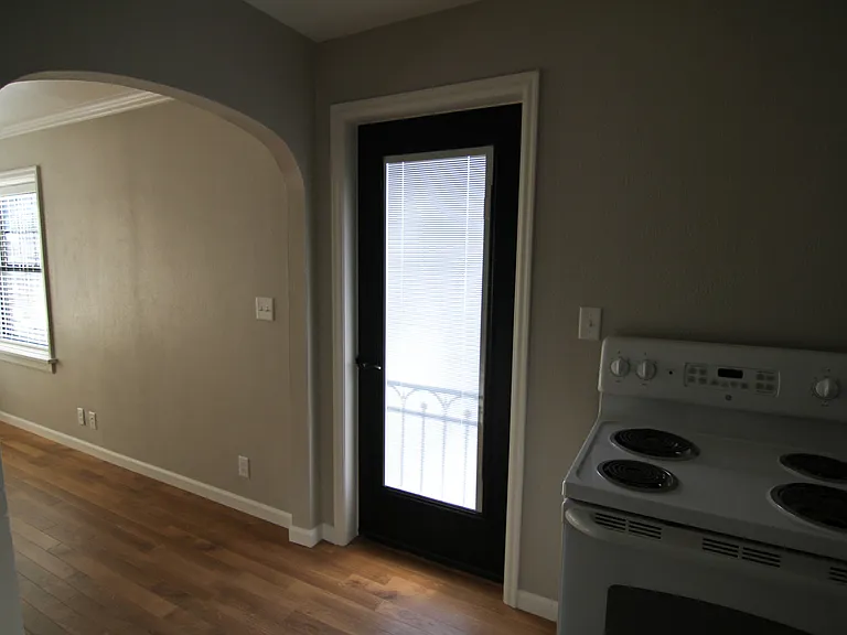 534 E Front St — Photo 9