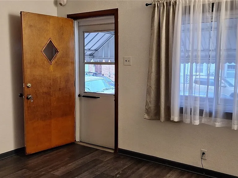 5124 Carnegie St — Photo 5