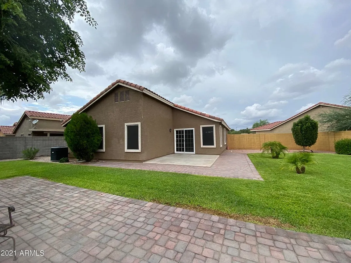 1117 East Arabian Drive — Photo 3