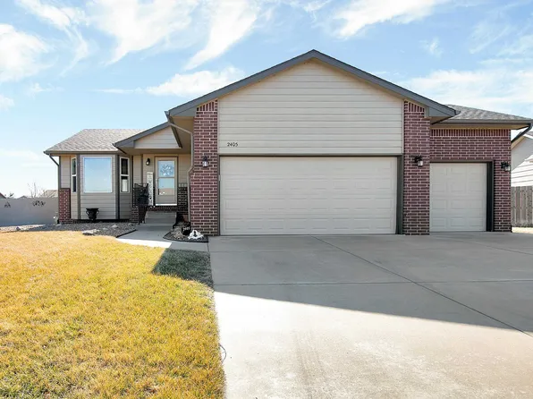 2405 E Spring Hill Ct, Goddard, KS 67052