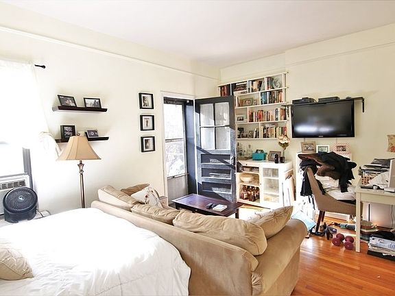 5th image of 144 W 92nd St APT 4B