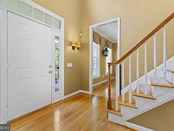 2nd image of 434 Buttonwood Rd