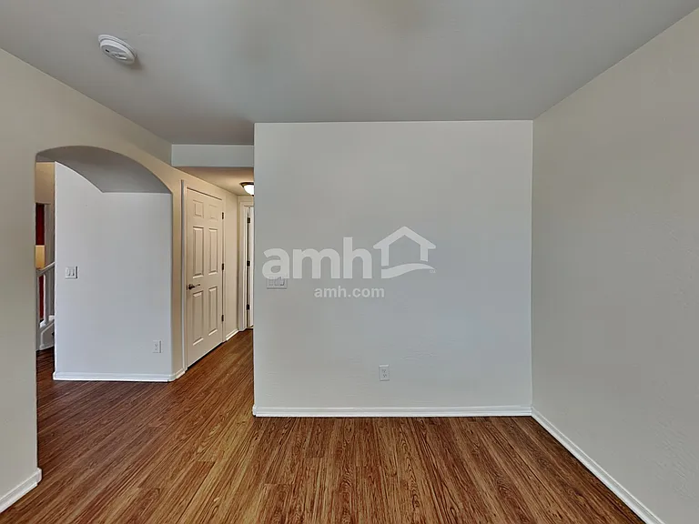 11353 W Buchanan St — Photo 3