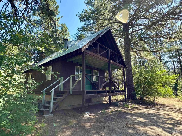 1100 Strawberry Loop Rd, Mountain Home, ID 83647