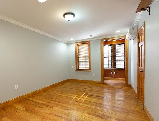 Rented by Brooklyn Group | media 4