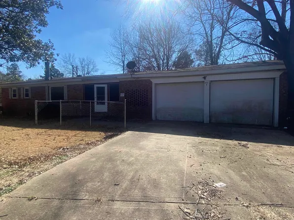 1911 Graham Rd, Jacksonville, AR 72076