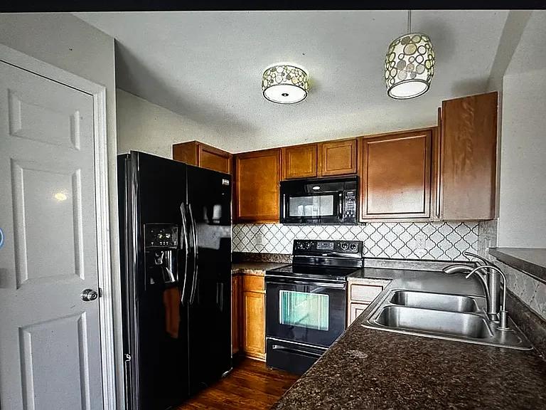 638 Country Village Dr — Photo 19