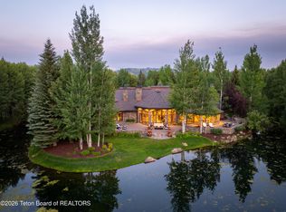 4325 W Greens Pl, Wilson, WY 83014