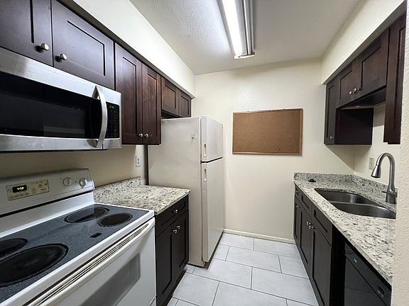 2nd image of 4023 Dream Oak Pl APT 202