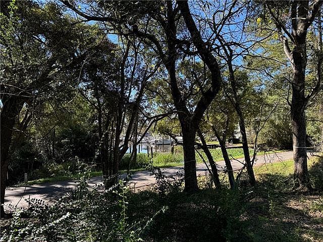 2nd image of 1026 Villere St