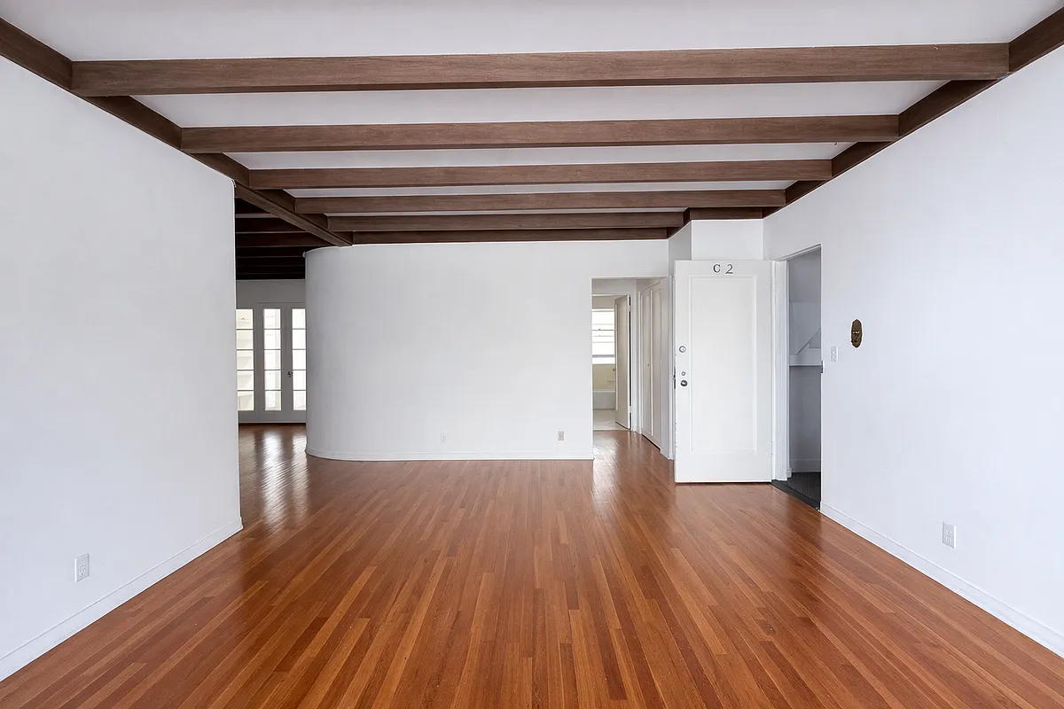 Building Photo - 330 S Almont Dr #C2