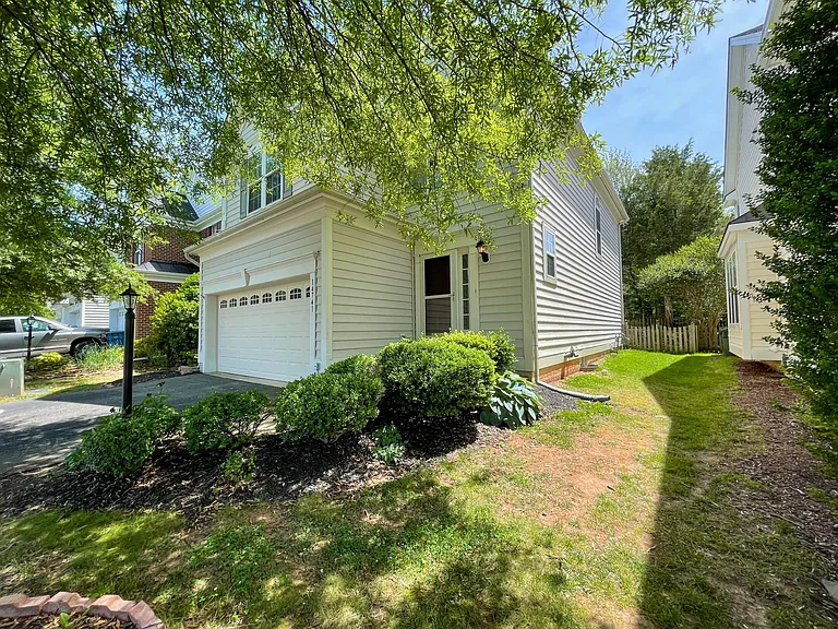 14741 Dogwood Park Ln — Photo 45