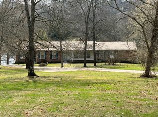 187 Snug Harbor Dr, Hendersonville, TN 37075