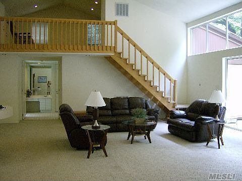 4th image of 4 Windemere Way
