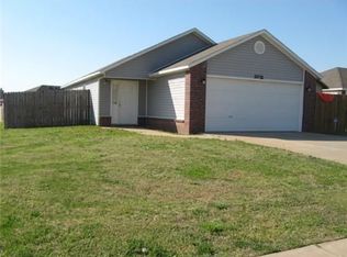 2021 Jade Rd, Springdale, AR 72764