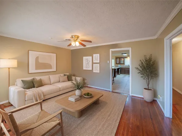 726 Skylark Rd, Pasadena, TX 77502