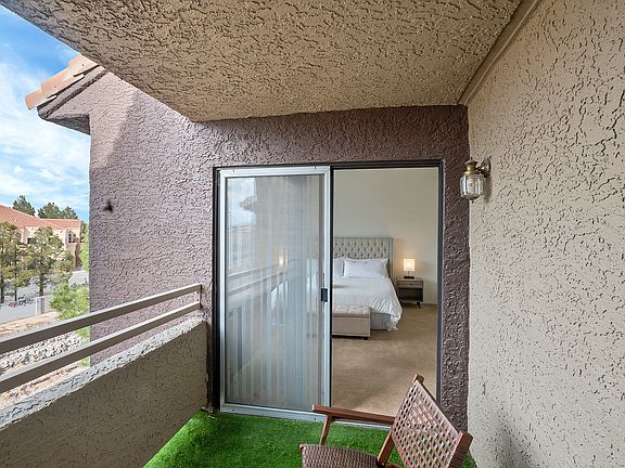 3rd image of 5022 S Rainbow Blvd Unit 202