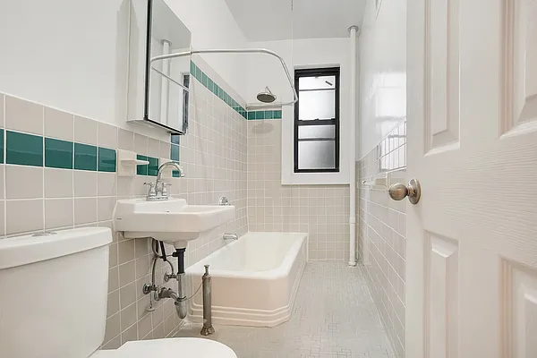 Rented by Compass | media 11