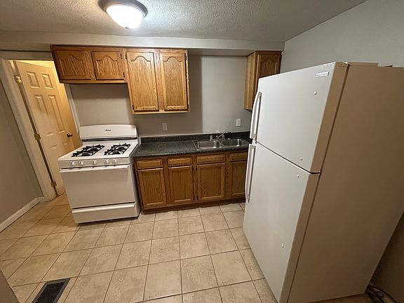 5th image of 618 Maplewood Ave #1