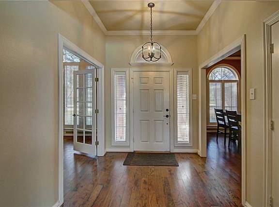 5th image of 34 Crestwood Dr