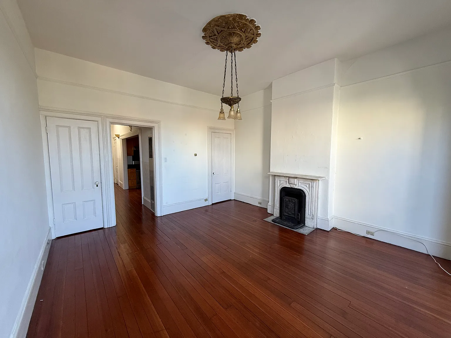 1 bed, 760 sqft, $4,300 — Photo 2
