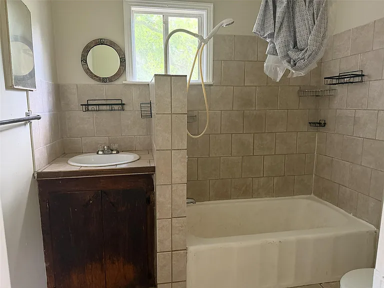 5958 Skylane Dr — Photo 8