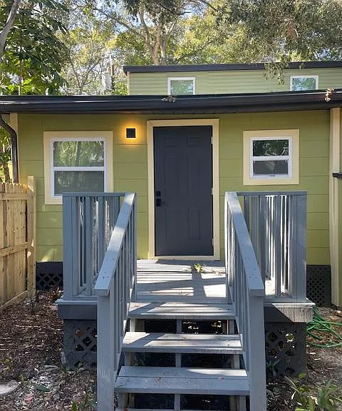 Backdoor feat. deck