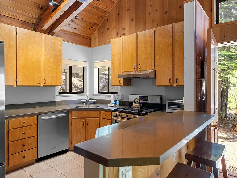 760 Rawhide Dr — Photo 13