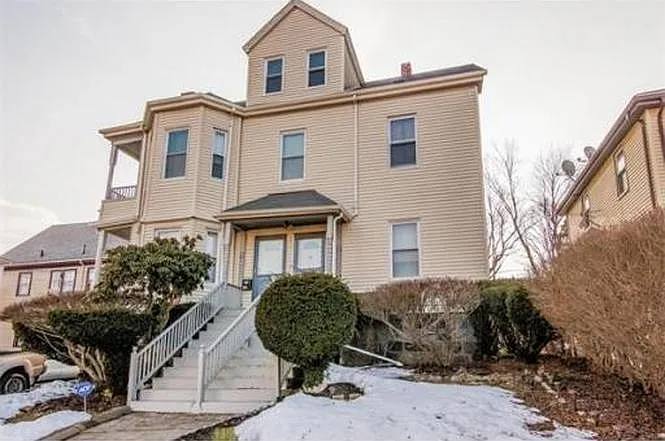 27 Becket St
