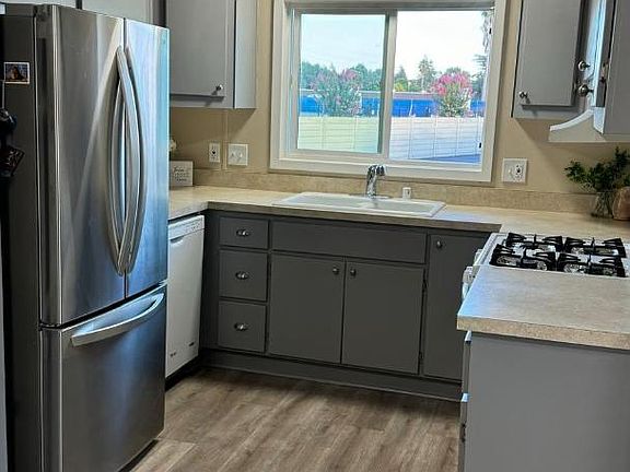 5th image of 8282 Murray Ave Spc 112