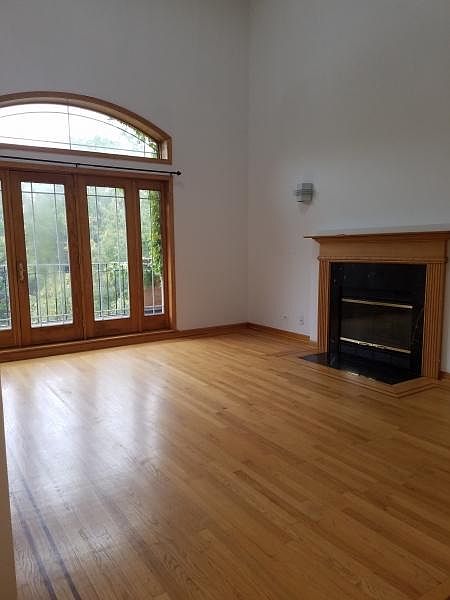 1st image of 4103 N Kenmore Ave #1S