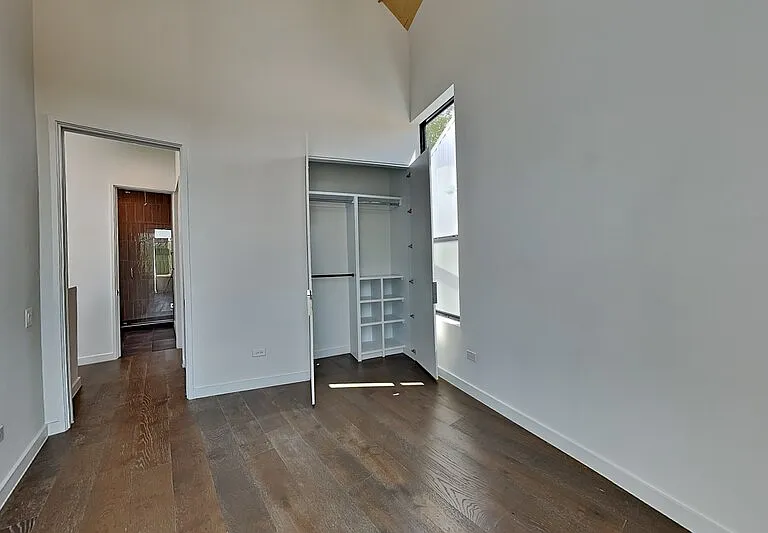 904 Blackland Ct — Photo 7