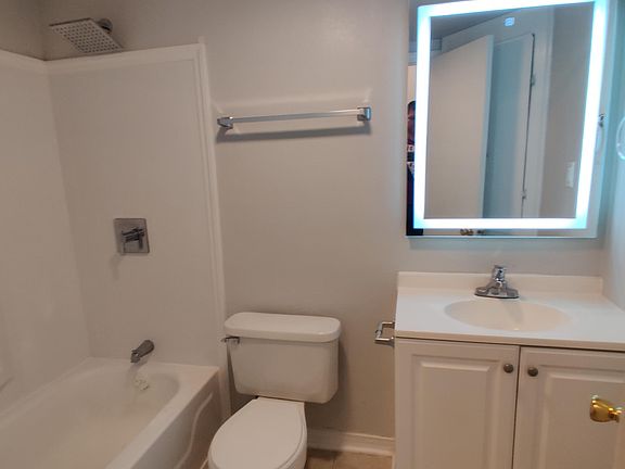 4th image of 3901 Cypress St #1/2