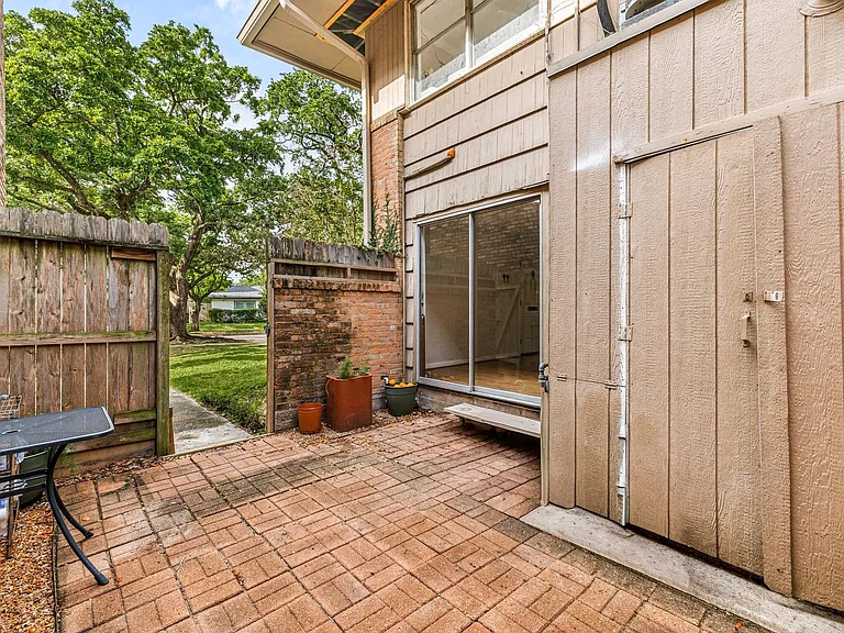 4018 Blue Bonnet Blvd #A — Photo 23